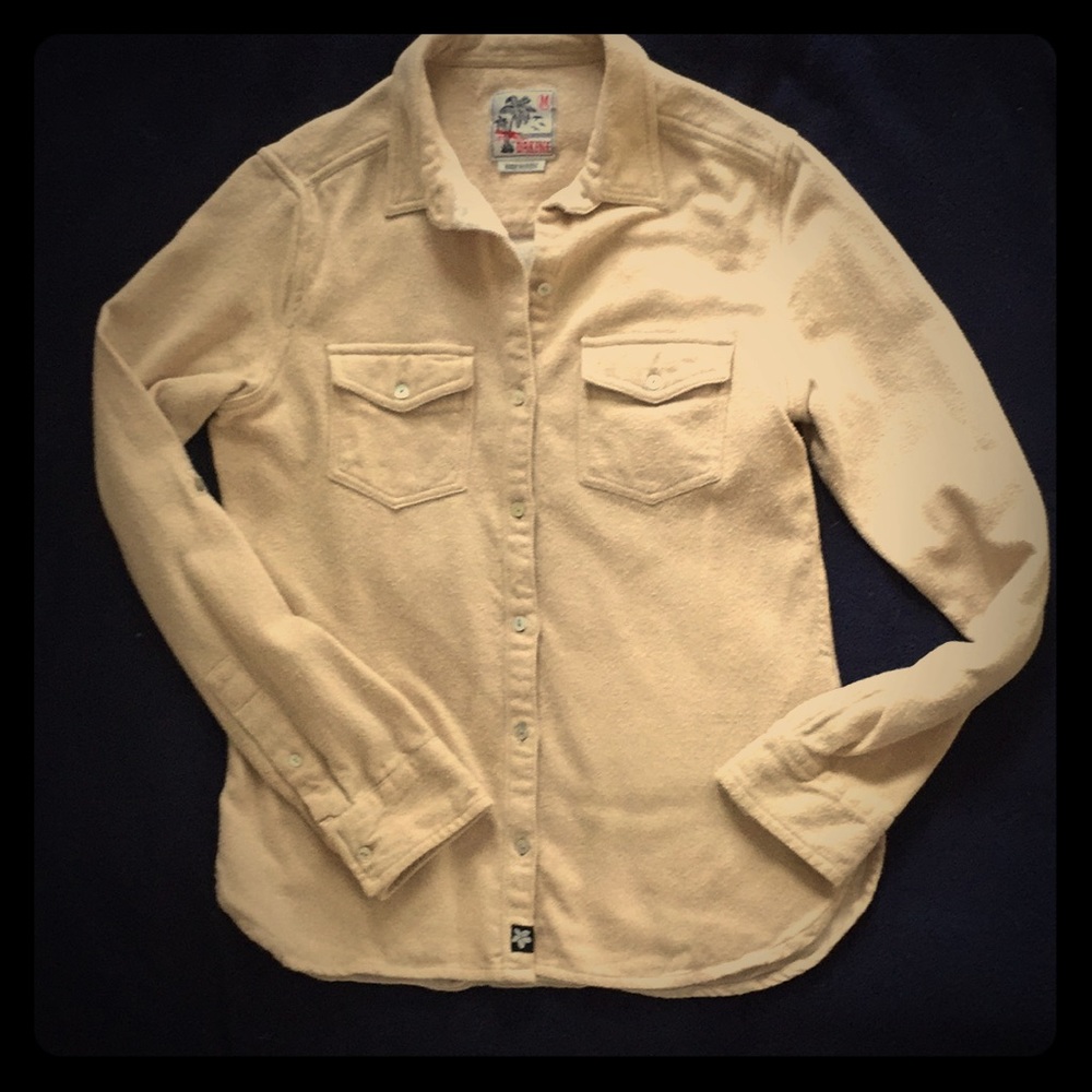 Creamy soft Dakine women’s flannel size M